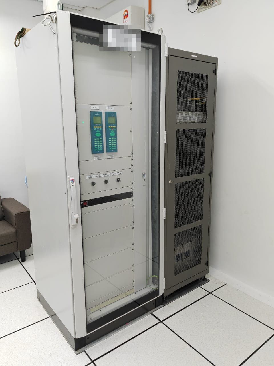 Metering control system (MCS) panel with flow computers
